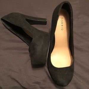 torrid platform pumps